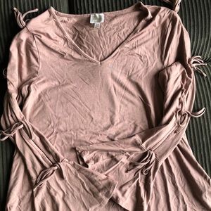 EUC Dusty Rose Bow Top